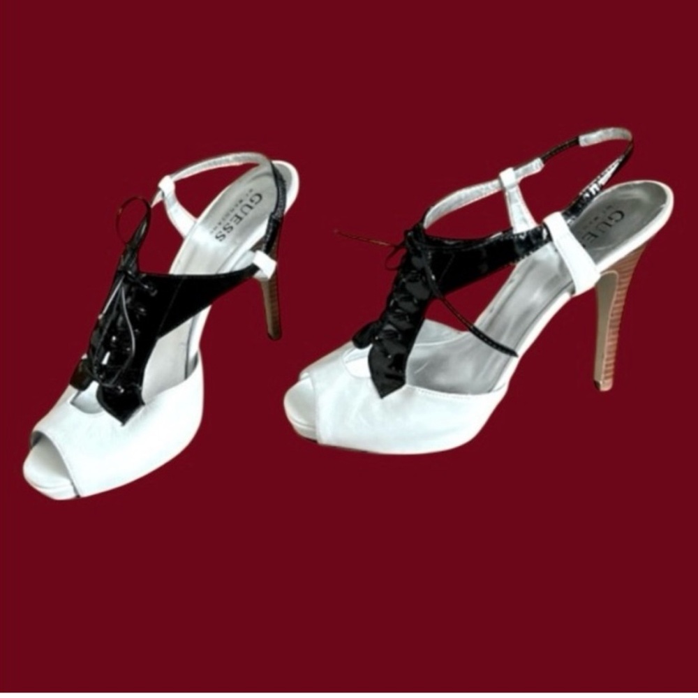 🔥 NWOT! GUESS! STUNNING LACE UP PEEP TOE NEUTRAL BLACK & WHITE SLINGBACK HEELS!